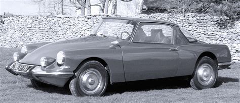 Carsthatnevermadeitetc Citroën DS GT 19 Bossaert Coupé 1960 by GÉTÉ