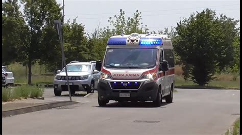 Double Siren Arrivo Ambulanza Croce Rossa Italiana Reggio Emilia In