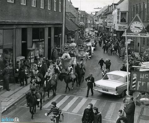 Arkiv Dk Vestergade Varde Fastelavnsoptog