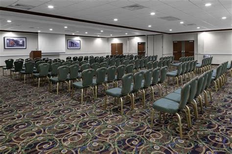 Hampton Inn Woodbridge - Woodbridge, NJ - Meeting Venue