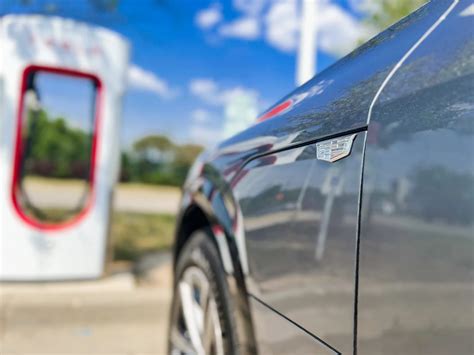 Gm Follows Ford In Adopting Tesla S Nacs Supercharger Hardware