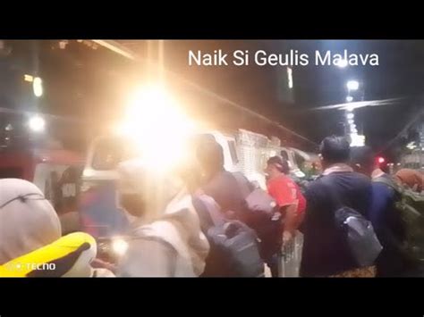 Naik Si Geulis Malava Naik Kereta Api Ka Malabar Youtube