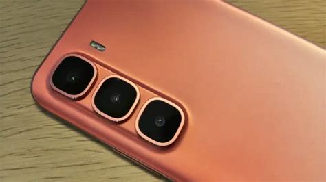 Hands On Infinix Hot Pro Plus Hp Android Layar Lengkung Tertipis Di Dunia Rp Jutaan