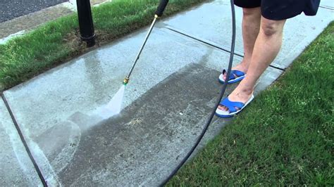 Pressure Washing The Front Driveway And Sidewalk Simpson 3000 PSI