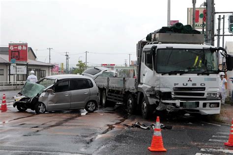 福山の国道で軽乗用車とトラック衝突、2人死亡【動画】47news（よんななニュース）：47都道府県52参加新聞社と共同通信のニュース・情報