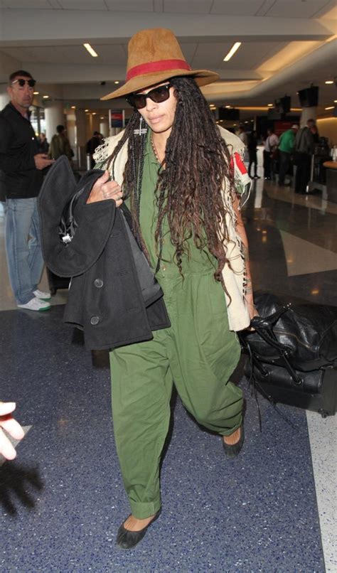 Lisa Bonet’s Best Outfits Through the Years, Photos – Footwear News