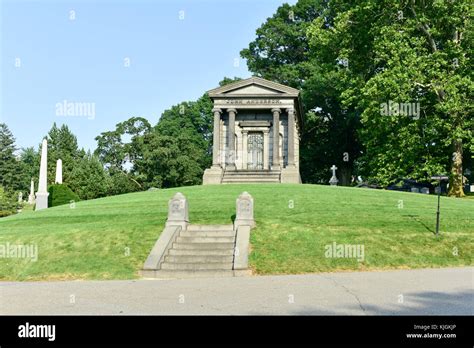 Greenwood Cemetery Brooklyn Hi Res Stock Photography And Images Alamy