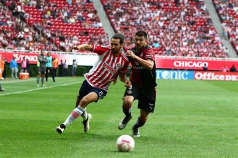 Se Preparan Chivas Y Atlas Con Cl Sico Tapat O