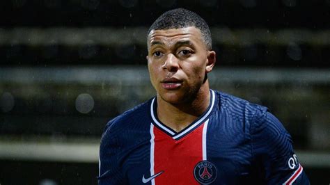 Kylian Mbappé sa photo Instagram fait craindre son départ aux fans du PSG