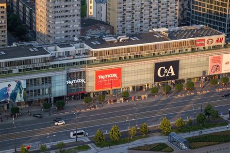 Centro Comercial Junior Sawa Sawa De Guerra En Varsovia Imagen De