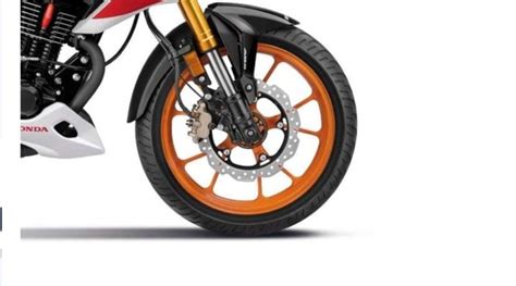 Top 3 Naked Sports Bikes In Mid Range Bajaj Pulsar NS200 Honda Hornet Yamaha FZ 25 Read Full