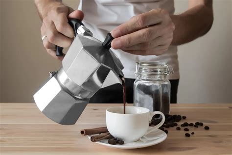 How To Use An Italian Moka Pot Best Ways