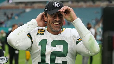 Aaron Rodgers Trade Packers Qb Is Secretly Holding Up His Jets Trade