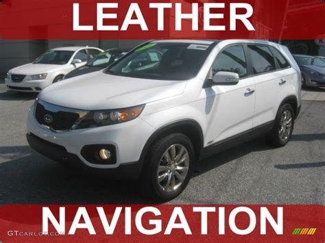 Snow White Pearl Kia Sorento Ex V Awd Photo