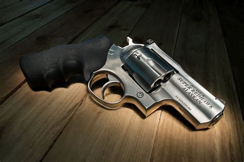 Revoler RUGER KSRH 2 ráže 44 MAG STŘELNICE LERO