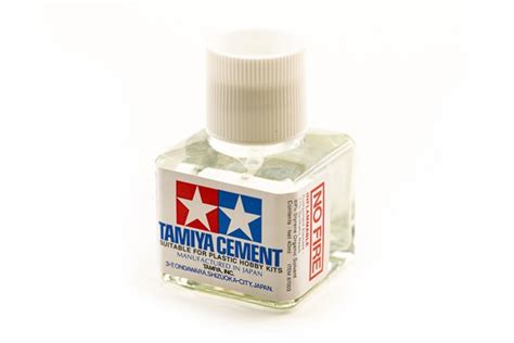 Tamiya 87003 Cement 40ml Robbis Hobby Shop