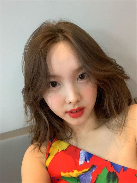 핑크멍멍 on Twitter Nayeon Nayeon twice Im nayeon