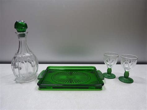 Lot 287 Vintage Avon Emerald Green Glass Decanter Set With 2 Glasses And Tray Consider It