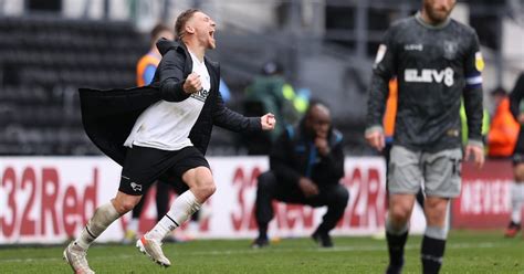 Wayne Rooneys Derby Hang On By The Skin Of Their Teeth The Irish Times