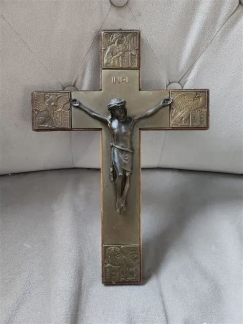 ANCIEN CRUCIFIX Jesus et 4 apôtres Bronze ou cuivre à identifier