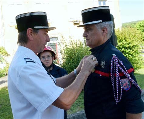 Remise De Galons Et M Dailles Le Petit Journal