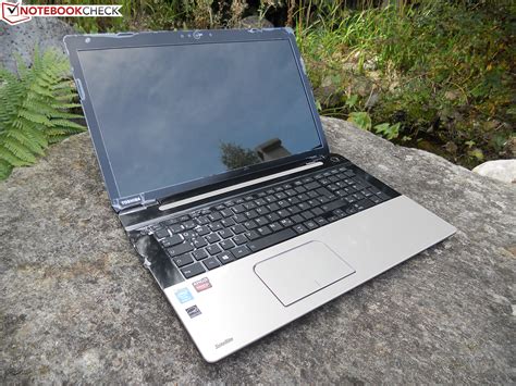 Breve análisis del Toshiba Satellite L70 B 130 Notebookcheck org Analisis