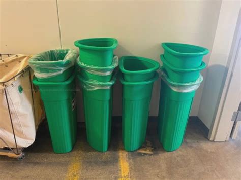 Lot Of 10 Recycle Bins In Cincinnati Oh Usa