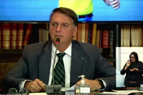 11 partidos vão ao TSE e pedem que Bolsonaro explique ataques contra a