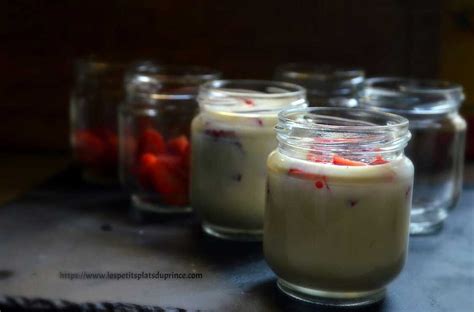 Recette de Yaourt à la fraise fait maison