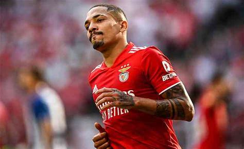 Rodrigo Caetano descarta chegada de Gilberto do Benfica ao Atlético