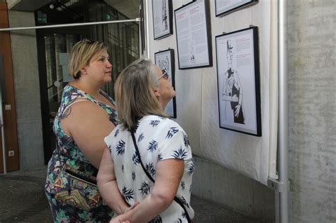 Laupheim Zeigt Karikaturen Zum Jubil Um Der Partnerschaft Mit Feyzin