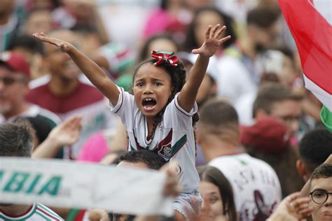 Torcedores Do Fluminense V O S Laranjeiras Para Festa Do T Tulo Da