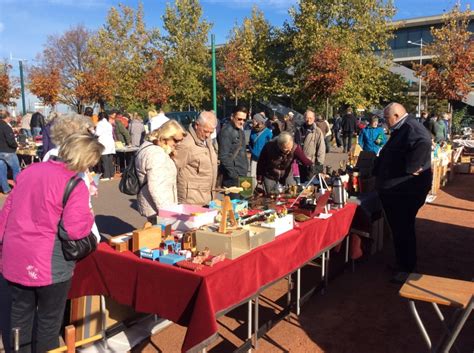 Kunst Antik und Trödelmarkt am Haus der Presse Dresden in Dresden