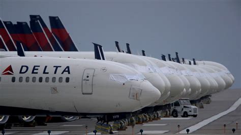 Delta Offers Passengers Almost 10000 To Switch Flights Report