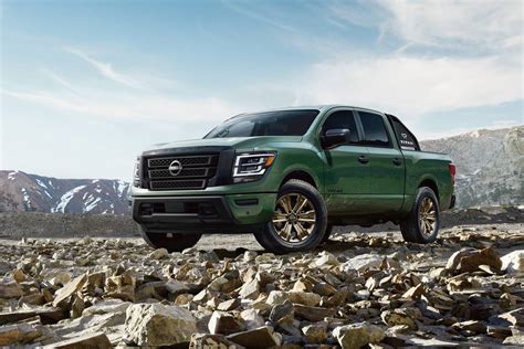 2024 Nissan Titan Gets Simplified Lineup Adds Bronze Edition Package