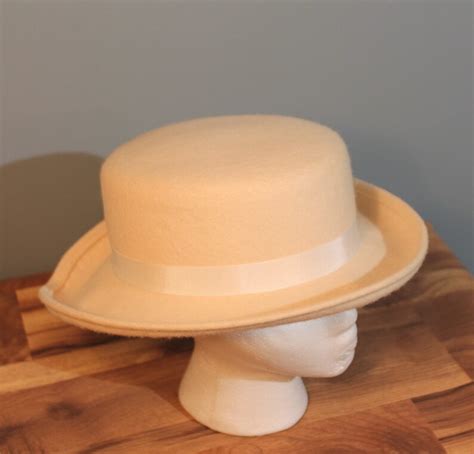 Vintage 1960s Off White Wool Homburg Cap With White Ribbon Etsy