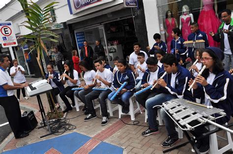 Prefeitura Entrega Etapa De Revitaliza O Da Rua Amando Jornal