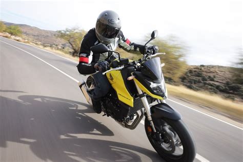 Honda Cb Hornet La Prova Anteprima Prova E Foto Dueruote