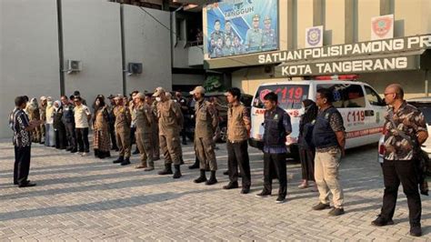 Buang Sampah Sembarangan Satpol Pp Kota Tangerang Ancam Bulan