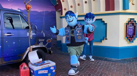 Photos Video All New Ian And Barley Onward Meet And Greet Debuts At Pixar Pier In Disney