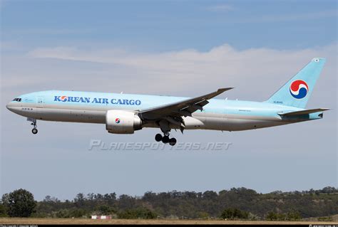 HL8045 Korean Air Boeing 777 FB5 Photo By Alexander Jeglitsch ID