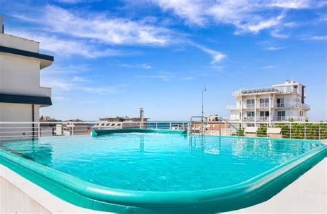 Edificio Monti Hotel Bracciotti Lido Di Camaiore Versilia