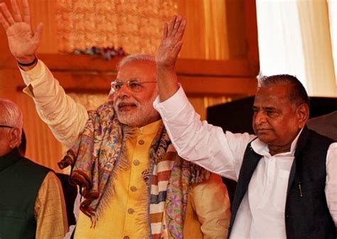 Mulayam Attends Dinner Hosted By Cm Yogi For Narendra Modi In Lucknow