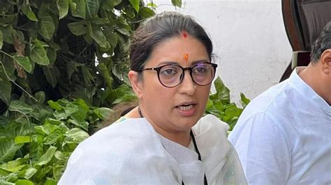 Goa Bar Row Smriti Irani Sends Legal Notice To Congress Watch