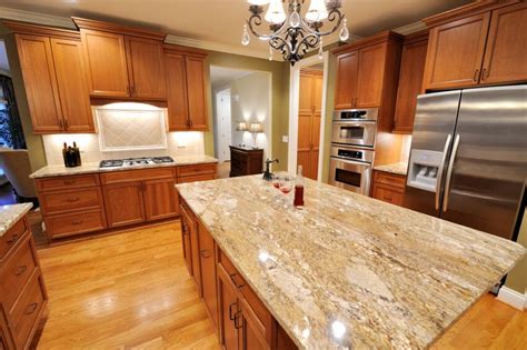 Kitchen Countertop Ideas With Honey Oak Cabinets