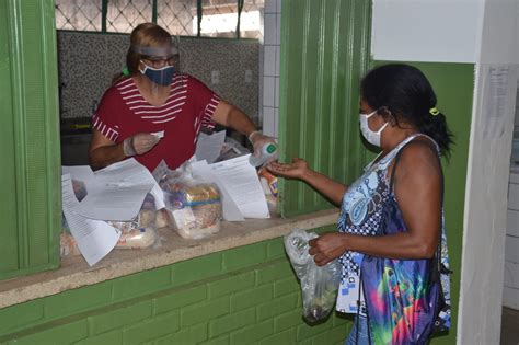 Kits alimentação para alunos da rede municipal de Goiânia começam a ser