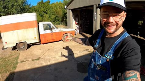 Puddin Finds An Epic Old Uhaul Mini Box Truck And Has Big