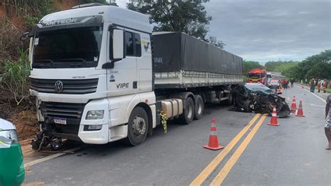 Duas pessoas morrem carbonizadas após grave acidente na BR 101 em