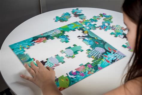 Djeco Aquatic Paradise Pc Silhouette Puzzle