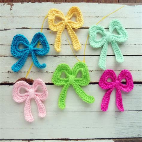 Crochet Pattern Bow Applique tutorial PDF ebook how to by bySol